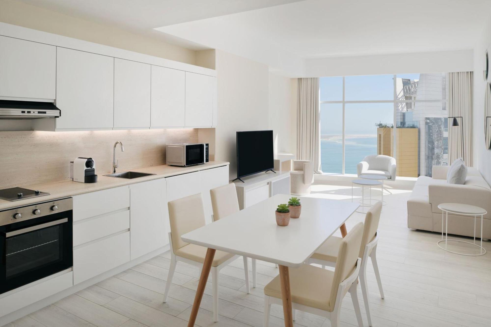 Element By Westin West Bay Doha Hotell Eksteriør bilde Interior of a typical apartment