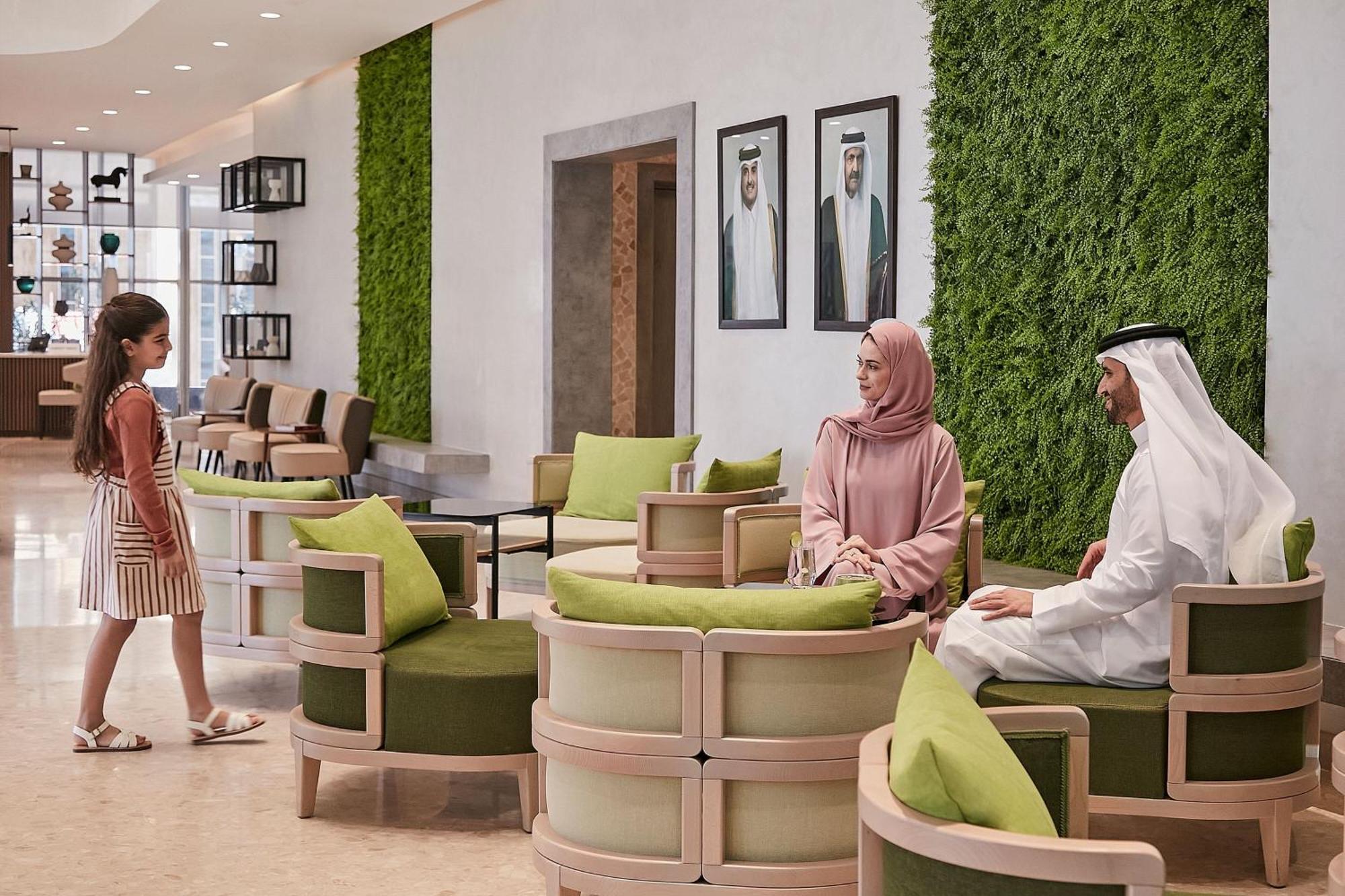 Element By Westin West Bay Doha Hotell Eksteriør bilde The lounge at the airport